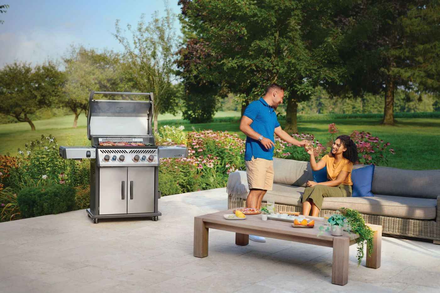 Gas Grill Rogue PRO‑S 525 RSIB with Infrared Side and Rear Burners
