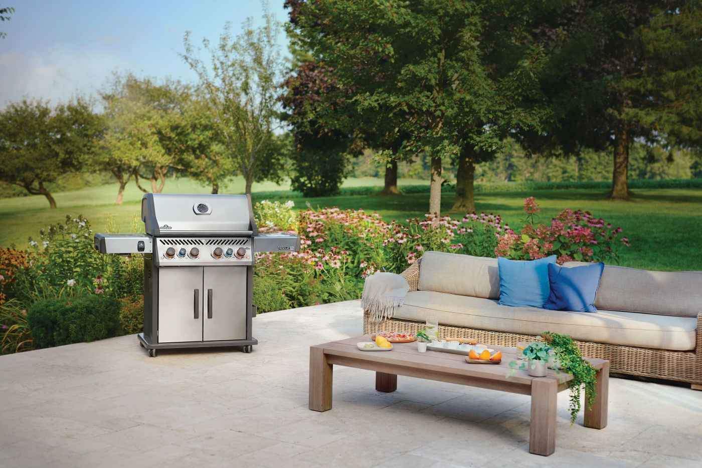 Gas Grill Rogue PRO‑S 525 RSIB with Infrared Side and Rear Burners